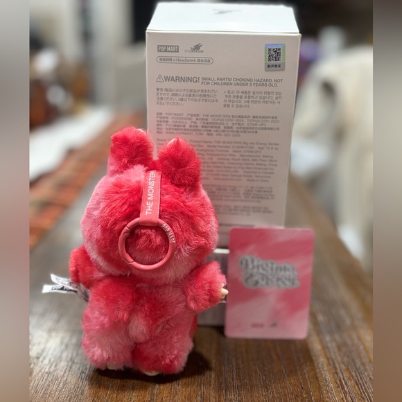 POP MART The Monsters Love Labubu Figure (BIE Series) - Picture 2 of 2